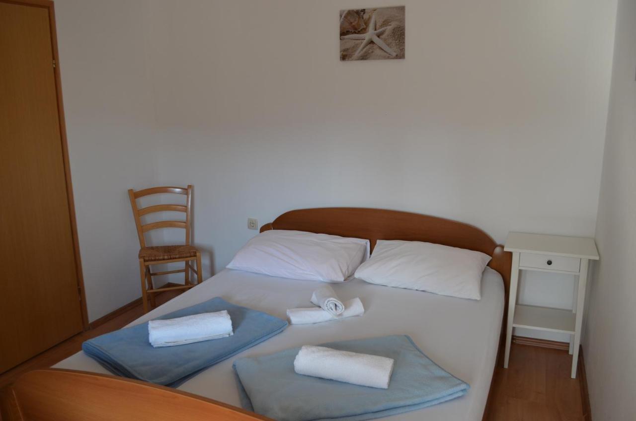 Apartments Leticia I Baška Kültér fotó