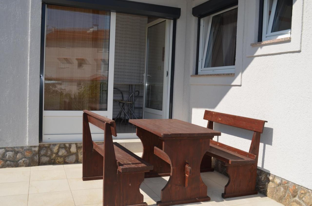 Apartments Leticia I Baška Kültér fotó