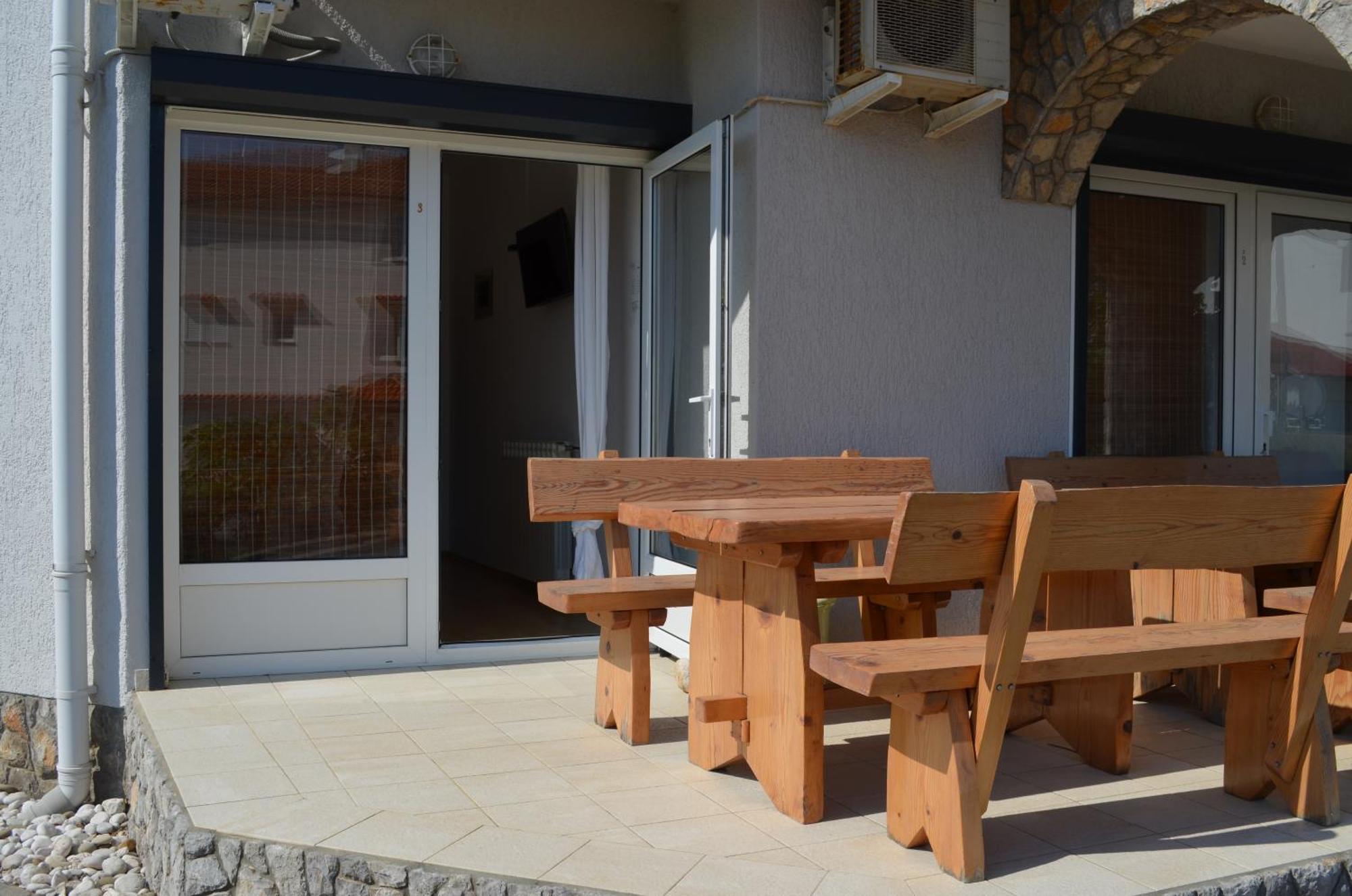 Apartments Leticia I Baška Kültér fotó
