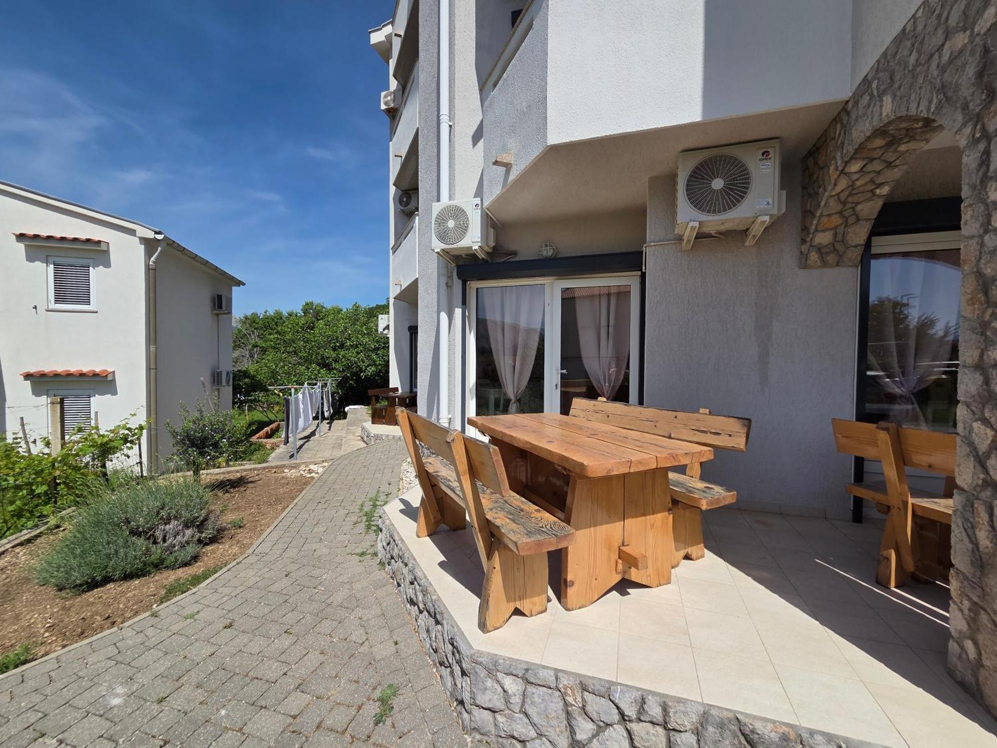 Apartments Leticia I Baška Kültér fotó